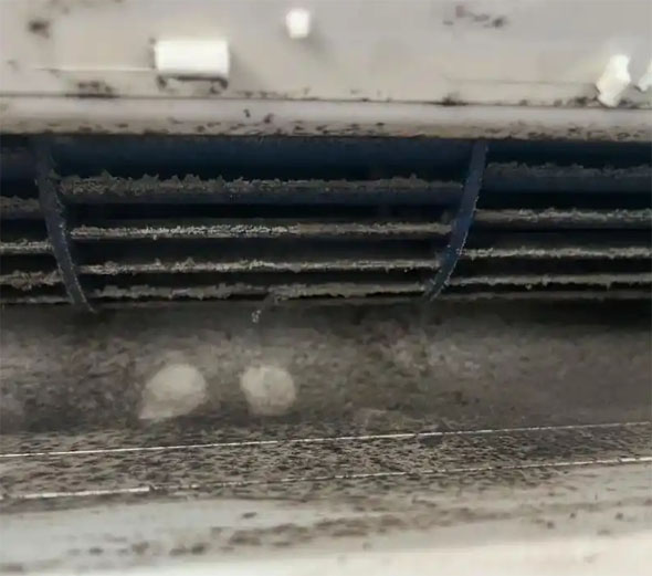 永兴空调吹的风有股烧焦味是怎么回事